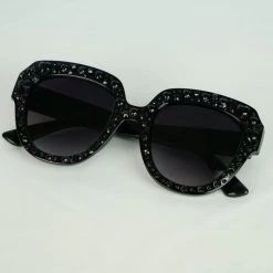 Die With Your Boots On Heart Studs Sunglasses