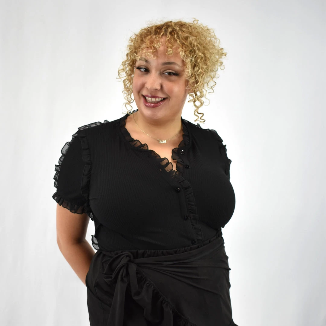 The Ruffle Edge Top LOVEFOOL 4 The Ruffle Edge Top LOVEFOOL