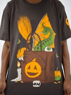 UNISEX SHIRTS Trick Or Treat T-Shirt SEVENTH INK