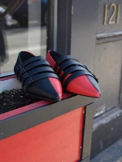 Strangecvlt Black And Red Split Coven Flat-STRANGE CVLT