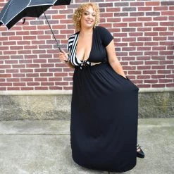 Sweet Lovely NEWEST ITEMS RESTOCKED! On Holiday Round Hem Skirt (ALL BLACK)