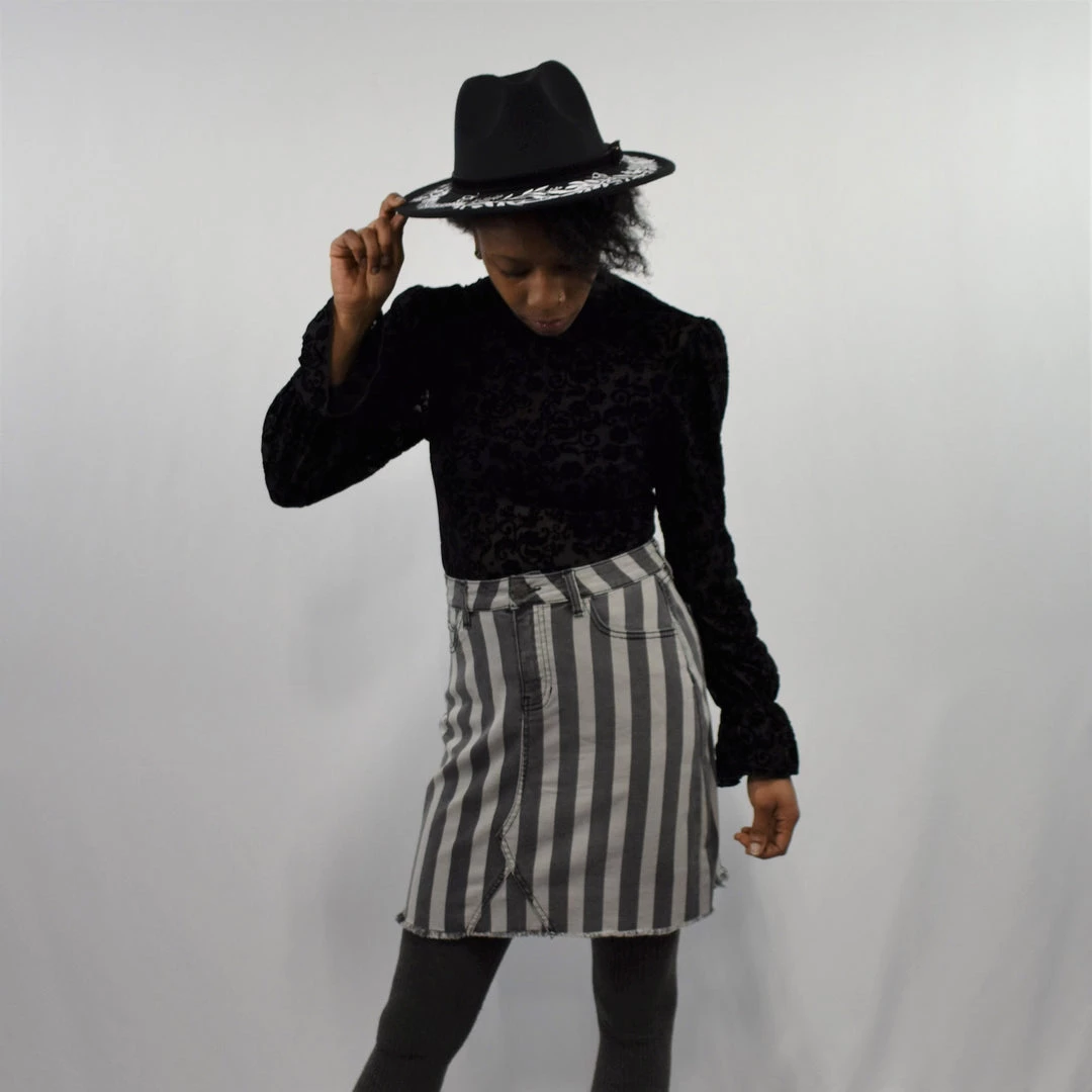 White Birch NEWEST ITEMS Sunstone Striped Denim Skirt 7 White Birch NEWEST ITEMS Sunstone Striped Denim Skirt