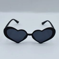 Bag Boutique Retro Heart Sunglasses NEWEST ITEMS