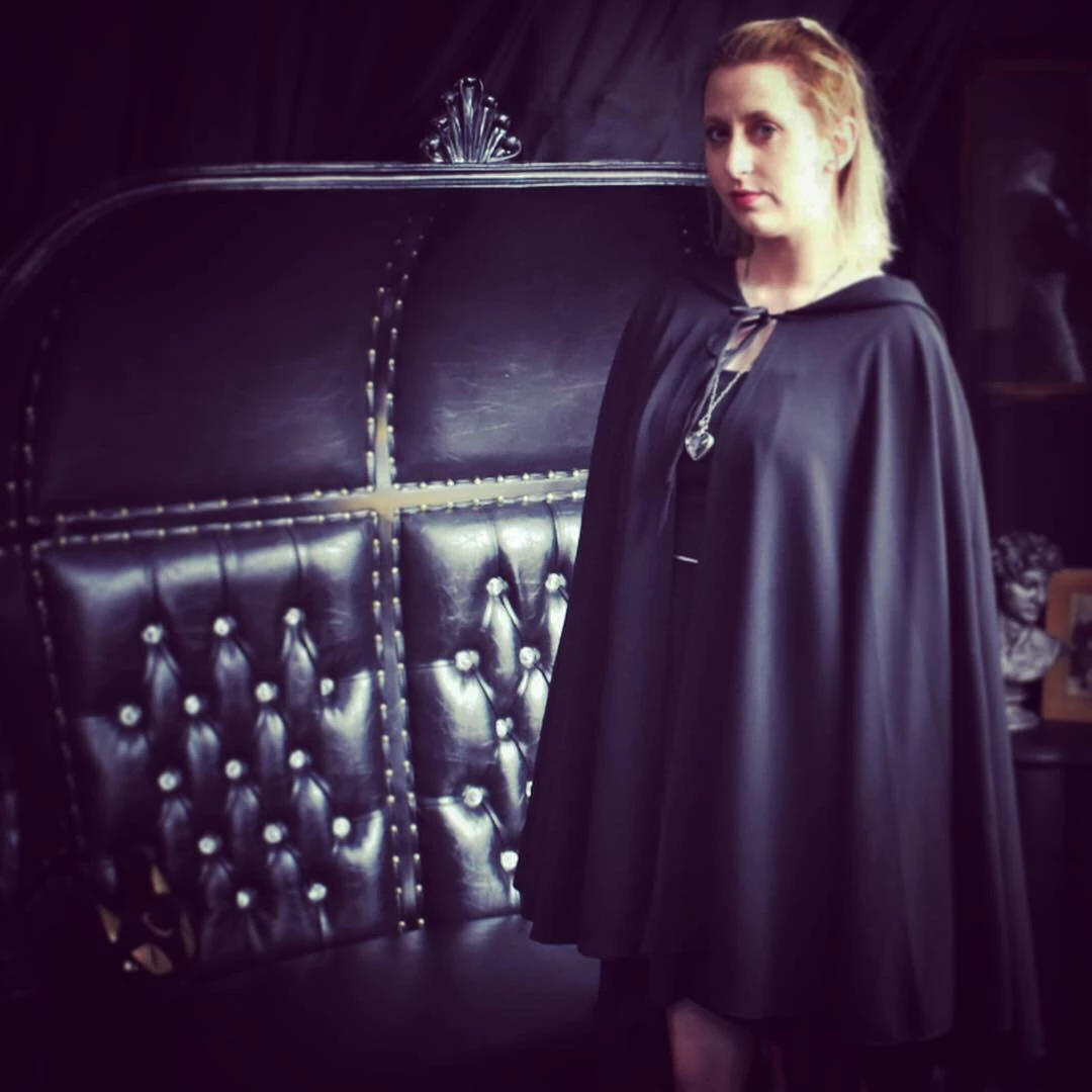 Sanderson Sisters Hooded Cape FOXBLOOD PLUS SIZE 1X-6X SELECTIONS 9 Sanderson Sisters Hooded Cape FOXBLOOD PLUS SIZE 1X-6X SELECTIONS